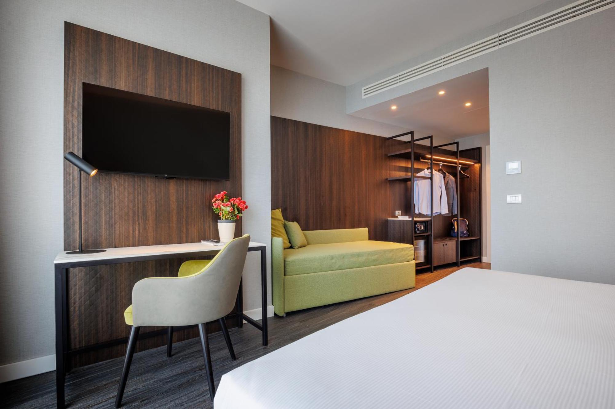 Ih Hotels Milano Centrale Exteriör bild