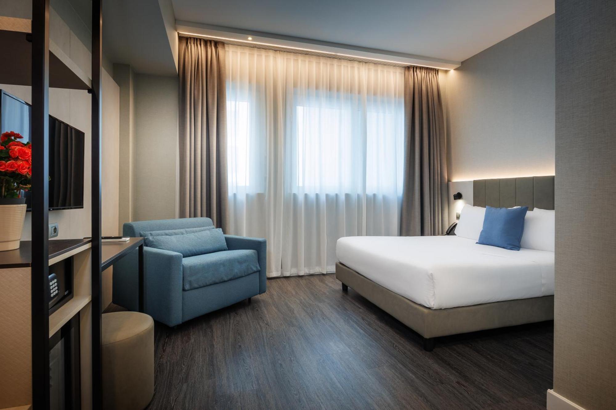Ih Hotels Milano Centrale Exteriör bild