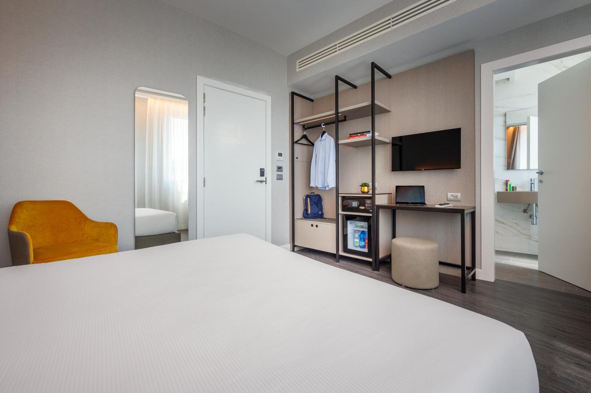 Ih Hotels Milano Centrale Exteriör bild