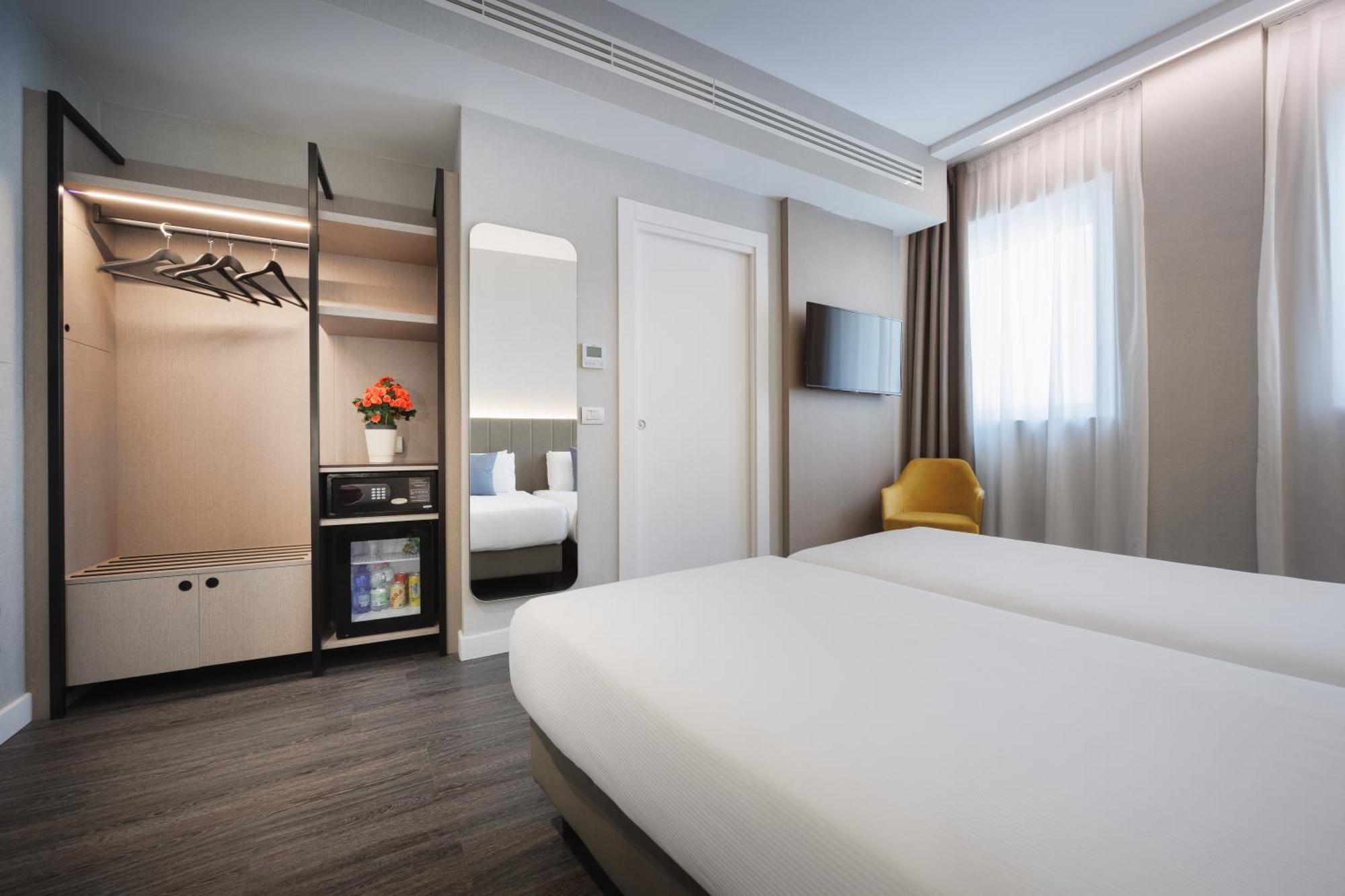 Ih Hotels Milano Centrale Exteriör bild