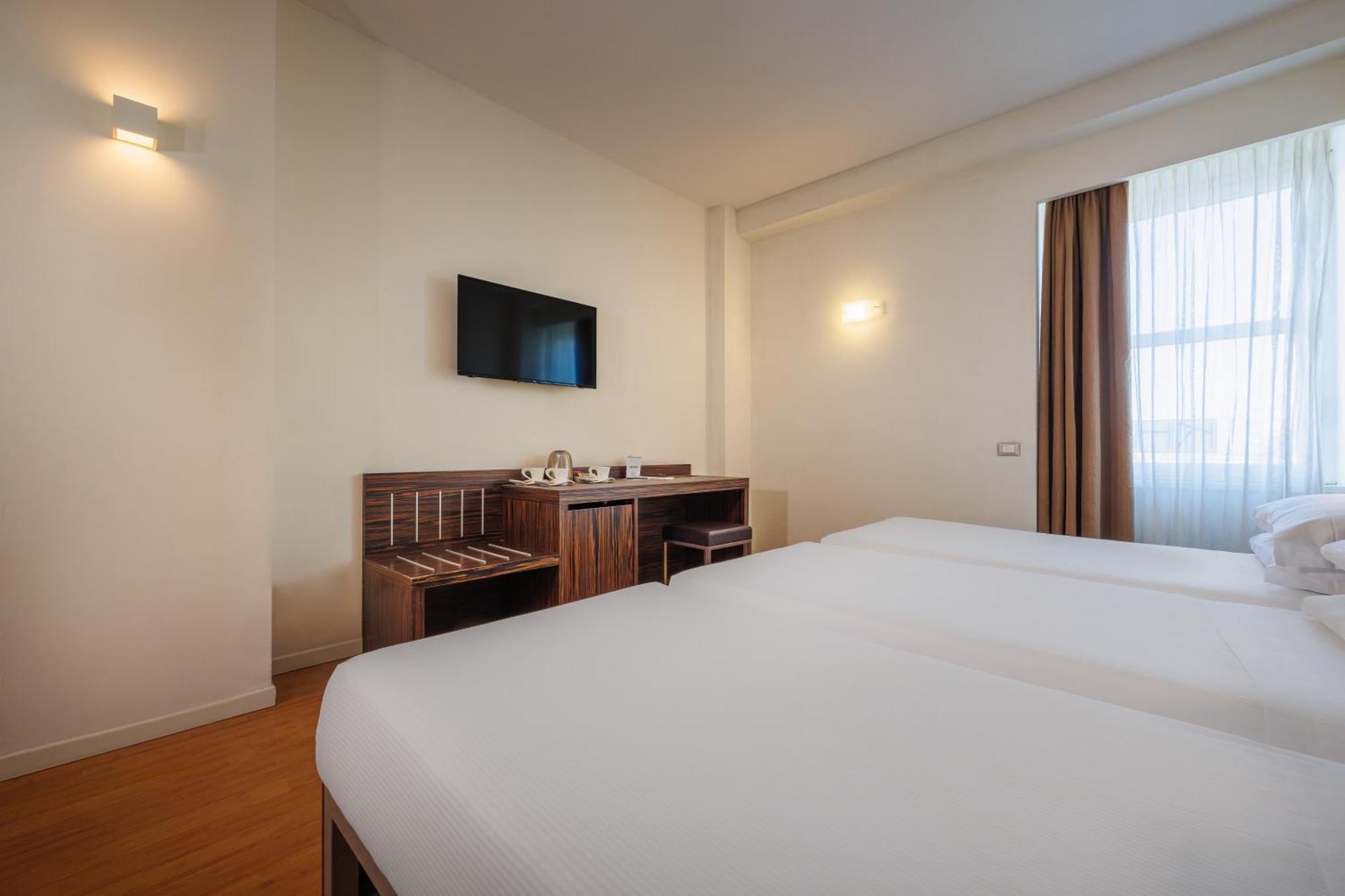 Ih Hotels Milano Centrale Exteriör bild